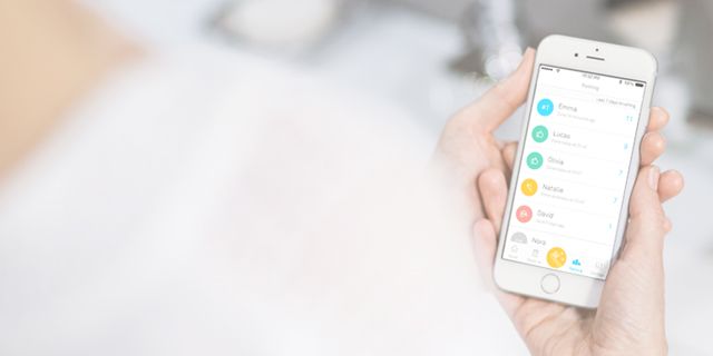 collects tooth brushing data